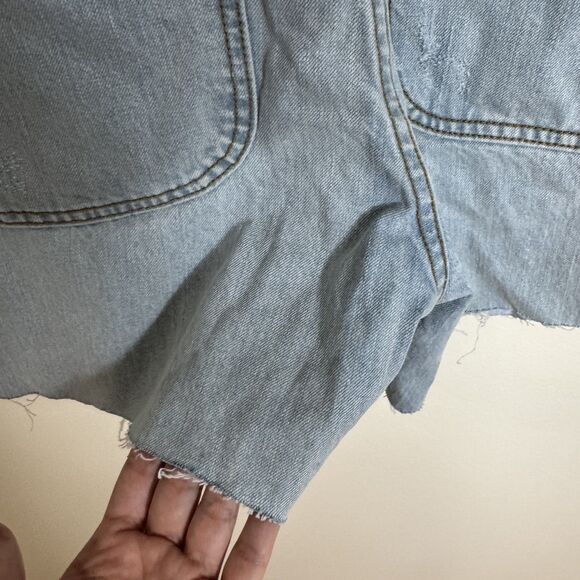 BDG Shortall Overalls Womens 30W Light Wash Denim Distressed Raw Hem Shorts - Picture 13 of 15